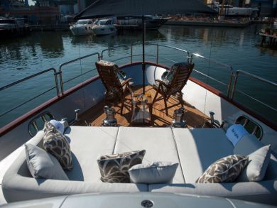 Platinum World Class Yacht with Five State Rooms