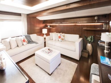 Platinum World Class Yacht with Five State Rooms