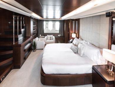Platinum World Class Yacht with Five State Rooms