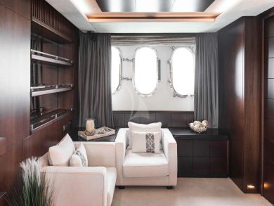 Platinum World Class Yacht with Five State Rooms