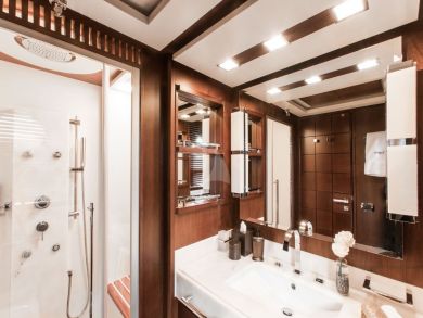 Platinum World Class Yacht with Five State Rooms