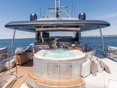 Platinum World Class Yacht with Five State Rooms