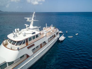 Luxury World Class Yacht with Five State Rooms and Crew