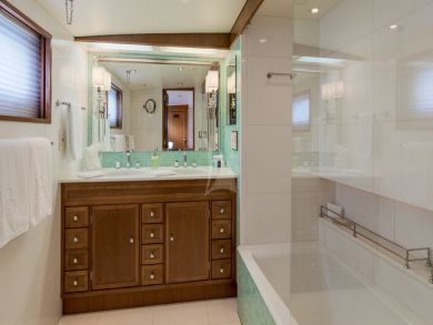 Luxury World Class Yacht with Five State Rooms and Crew