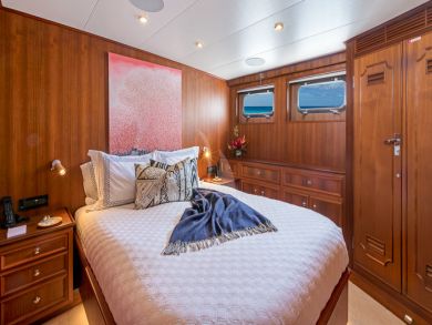 Luxury World Class Yacht with Five State Rooms and Crew