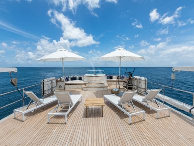 Luxury World Class Yacht with Five State Rooms and Crew