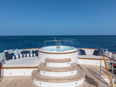 Luxury World Class Yacht with Five State Rooms and Crew