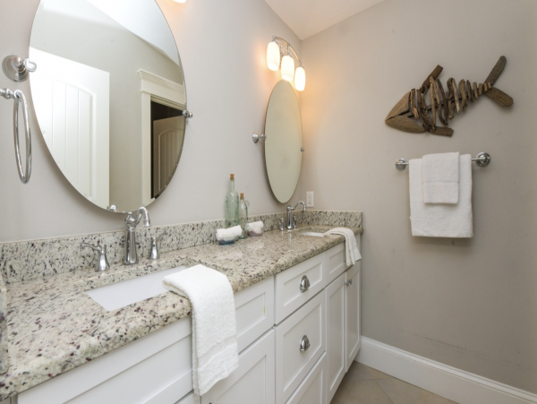 Charming Home on Holmes Beach with Pool -Short Walk to Beach