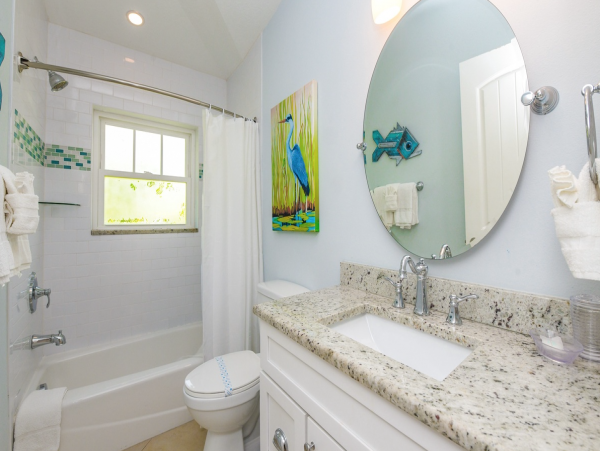 Charming Home on Holmes Beach with Pool -Short Walk to Beach