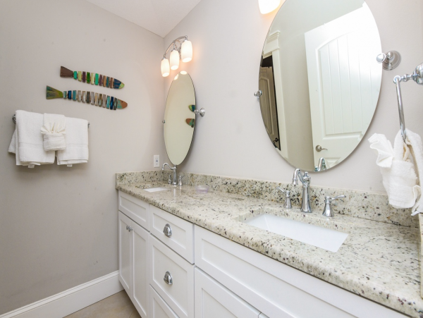 Charming Home on Holmes Beach with Pool -Short Walk to Beach