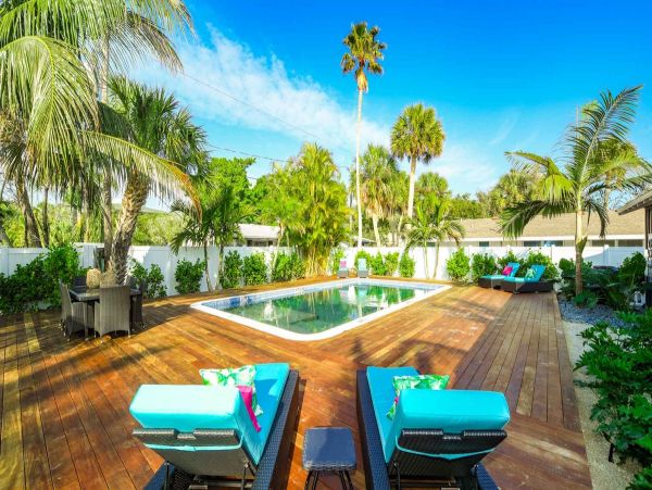 Holmes Beach One Bedroom Rental Short Walk to the Beach