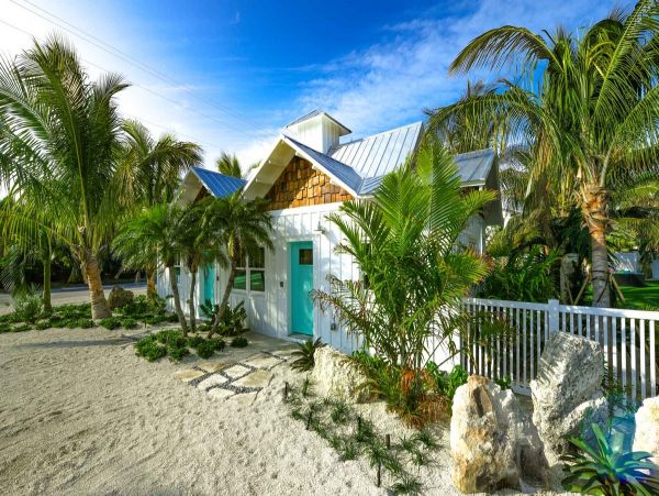 Holmes Beach One Bedroom Rental Short Walk to the Beach