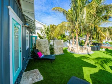 Holmes Beach Vacation Villa Sleeps Four Guests. Holmes Beach Vacation Villa Sleeps Four Guests.