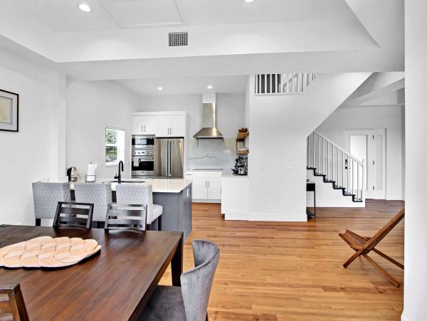 Vacation Pool Home in Siesta Key Close to Beach