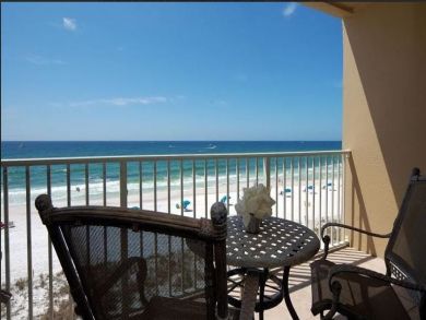 Destin Vacation Condo Sleeps Eight Guests