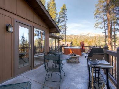 Breckenridge Vacation Home Sleeps Eleven Guests.
