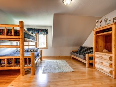 Breckenridge Vacation Home Sleeps Fifteen Guests.
