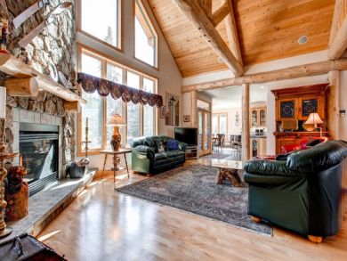 Breckenridge Vacation Home Sleeps Fifteen Guests.