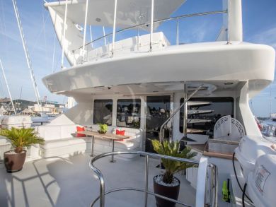 Elite Luxury Power Yacht with Five Staterooms and Full Crew