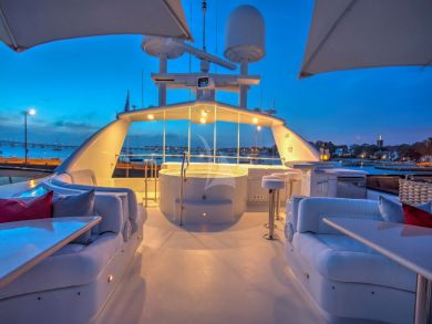 Elite Luxury Power Yacht with Five Staterooms and Full Crew