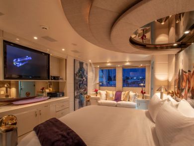 Elite Luxury Power Yacht with Five Staterooms and Full Crew