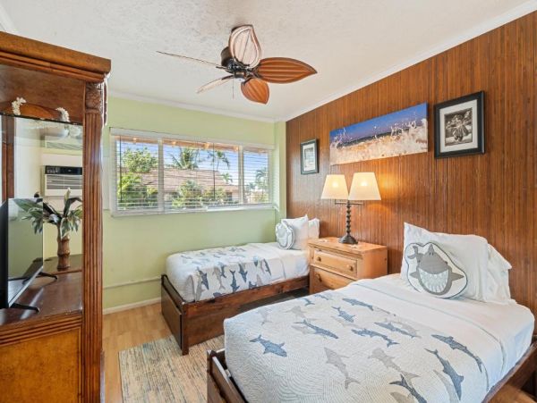 Lahaina Maui Vacation Rental Spacious 3-Bedroom Condo with Beach Access