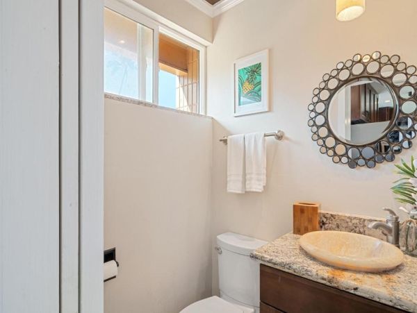 Lahaina Maui Vacation Rental Spacious 3-Bedroom Condo with Beach Access