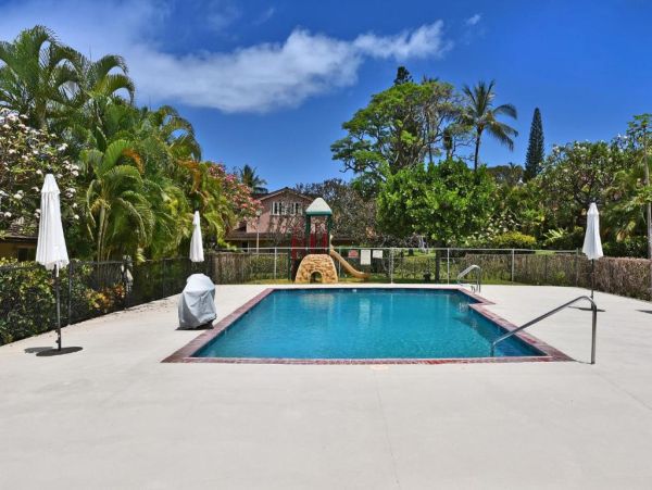 Lahaina Maui Vacation Rental Spacious 3-Bedroom Condo with Beach Access
