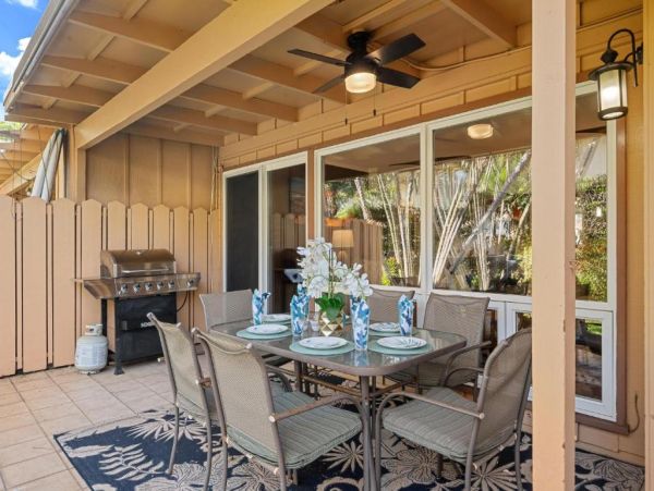 Lahaina Maui Vacation Rental Spacious 3-Bedroom Condo with Beach Access