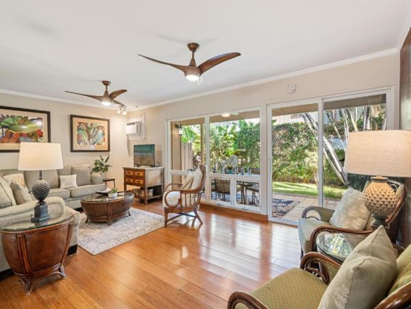 Lahaina Maui Vacation Rental Spacious 3-Bedroom Condo with Beach Access