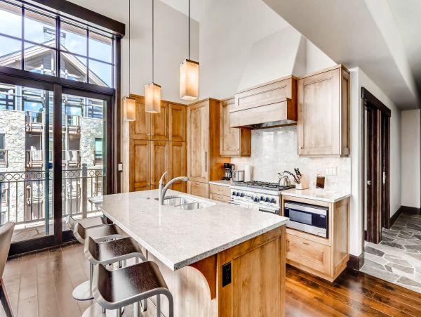 Vail Luxury Vacation Rental Sleeps Six Guests Walk to Lifts
