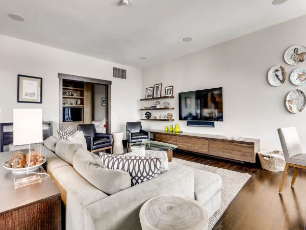 Vail Luxury Vacation Rental Sleeps Six Guests Walk to Lifts