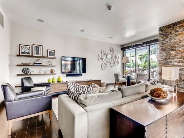 Vail Luxury Vacation Rental Sleeps Six Guests Walk to Lifts