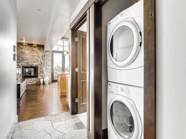 Vail Luxury Vacation Rental Sleeps Six Guests Walk to Lifts