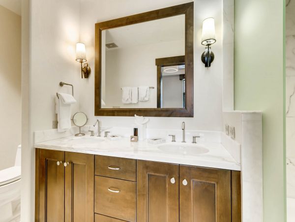 Vail Luxury Vacation Rental Sleeps Six Guests Walk to Lifts