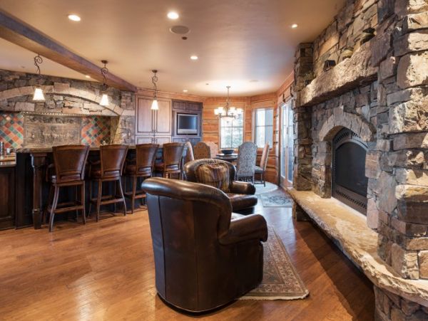 Luxurious Chateau Style Five Bedroom Ski Home in Park City Utah