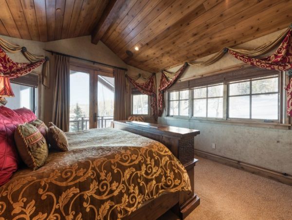 Luxurious Chateau Style Five Bedroom Ski Home in Park City Utah