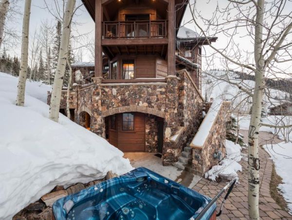 Luxurious Chateau Style Five Bedroom Ski Home in Park City Utah