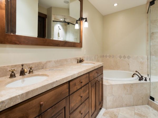 Exquisite Vacation Retreat with 4 Bedrooms & Private Spa