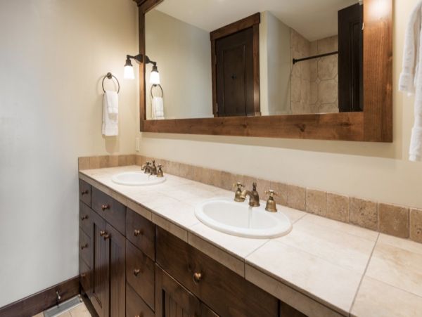 Exquisite Vacation Retreat with 4 Bedrooms & Private Spa