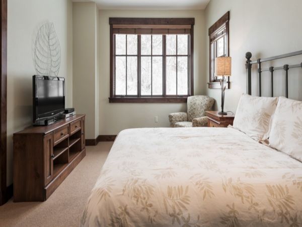 Exquisite Vacation Retreat with 4 Bedrooms & Private Spa