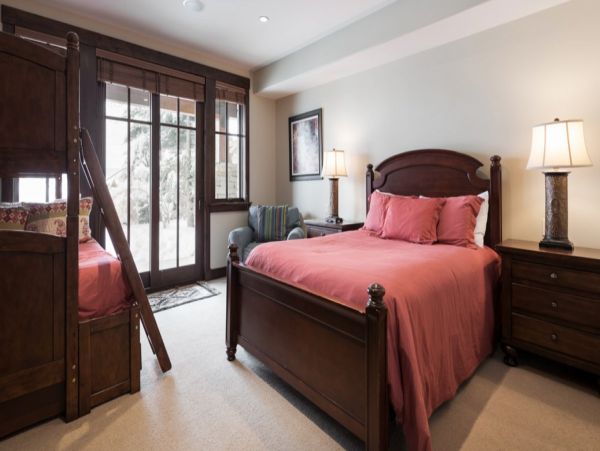 Exquisite Vacation Retreat with 4 Bedrooms & Private Spa