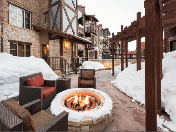 Exquisite Vacation Retreat with 4 Bedrooms & Private Spa