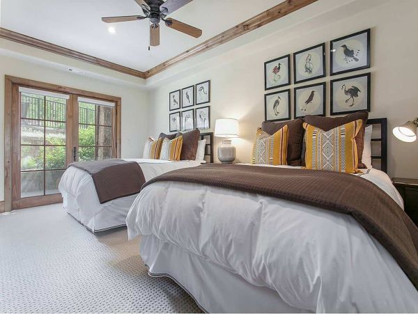 Luxury Vail Vacation Condo Sleeps Ten Guests Walk to Lifts