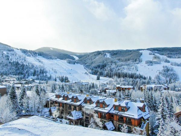Luxury Vail Vacation Condo Sleeps Ten Guests Walk to Lifts