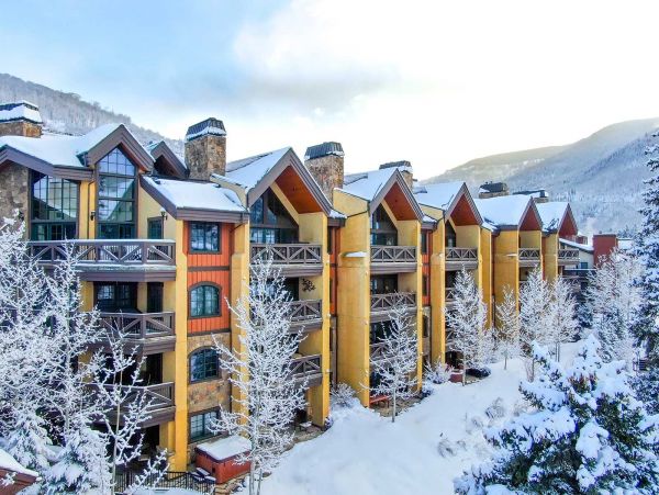 Luxury Vail Vacation Condo Sleeps Ten Guests Walk to Lifts