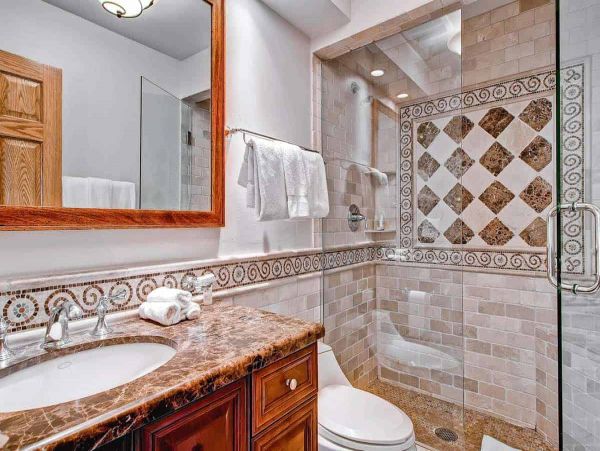 Vail Vacation Condo Sleeps Six Guests.