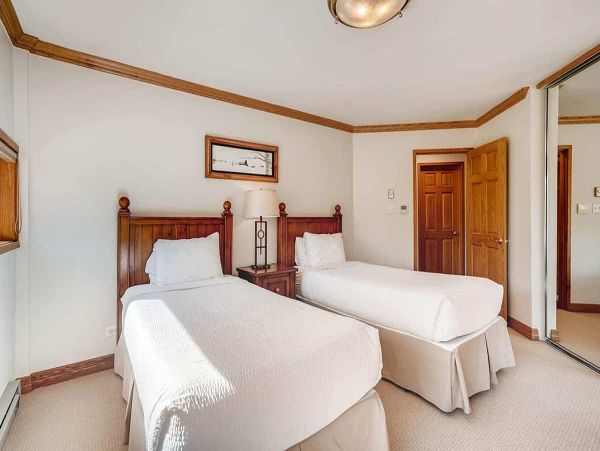 Vail Vacation Condo Sleeps Six Guests.