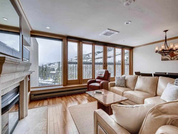 Vail Vacation Condo Sleeps Six Guests.