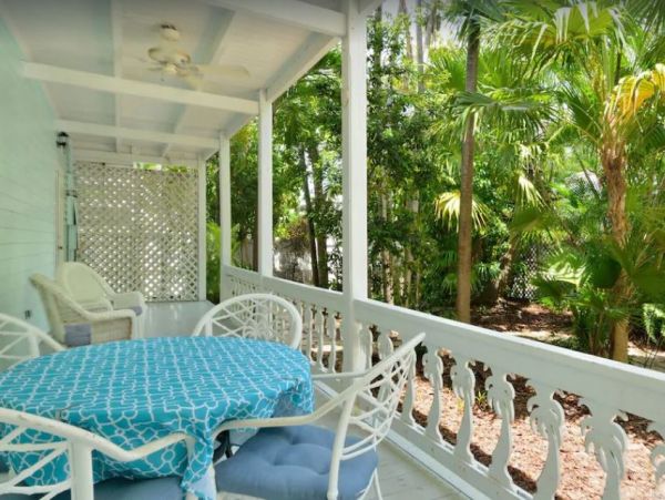 Key West Walk To Beach 5 Bedroom Plus Cottage Vacation Home